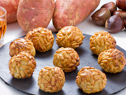 ¿A qué esperas para probar los panellets tradicionales de Barcelona?
