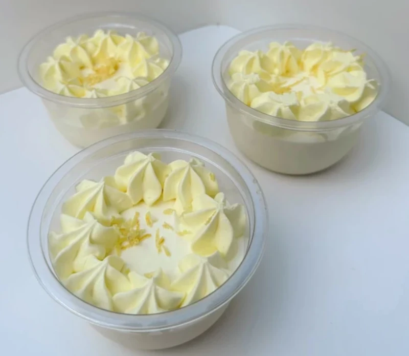 Variedad de dulces veganos: Mousse de limón dulces veganos
